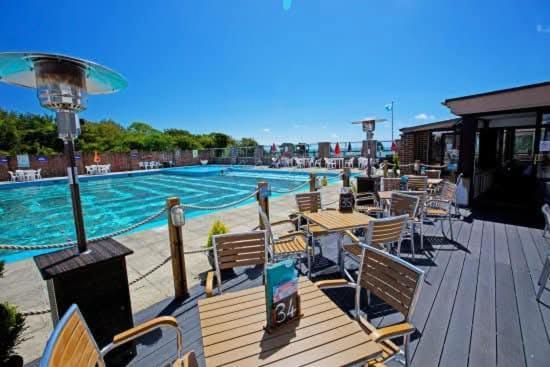Home With A View Whitecliff Bay Holiday Park Bembridge Ngoại thất bức ảnh